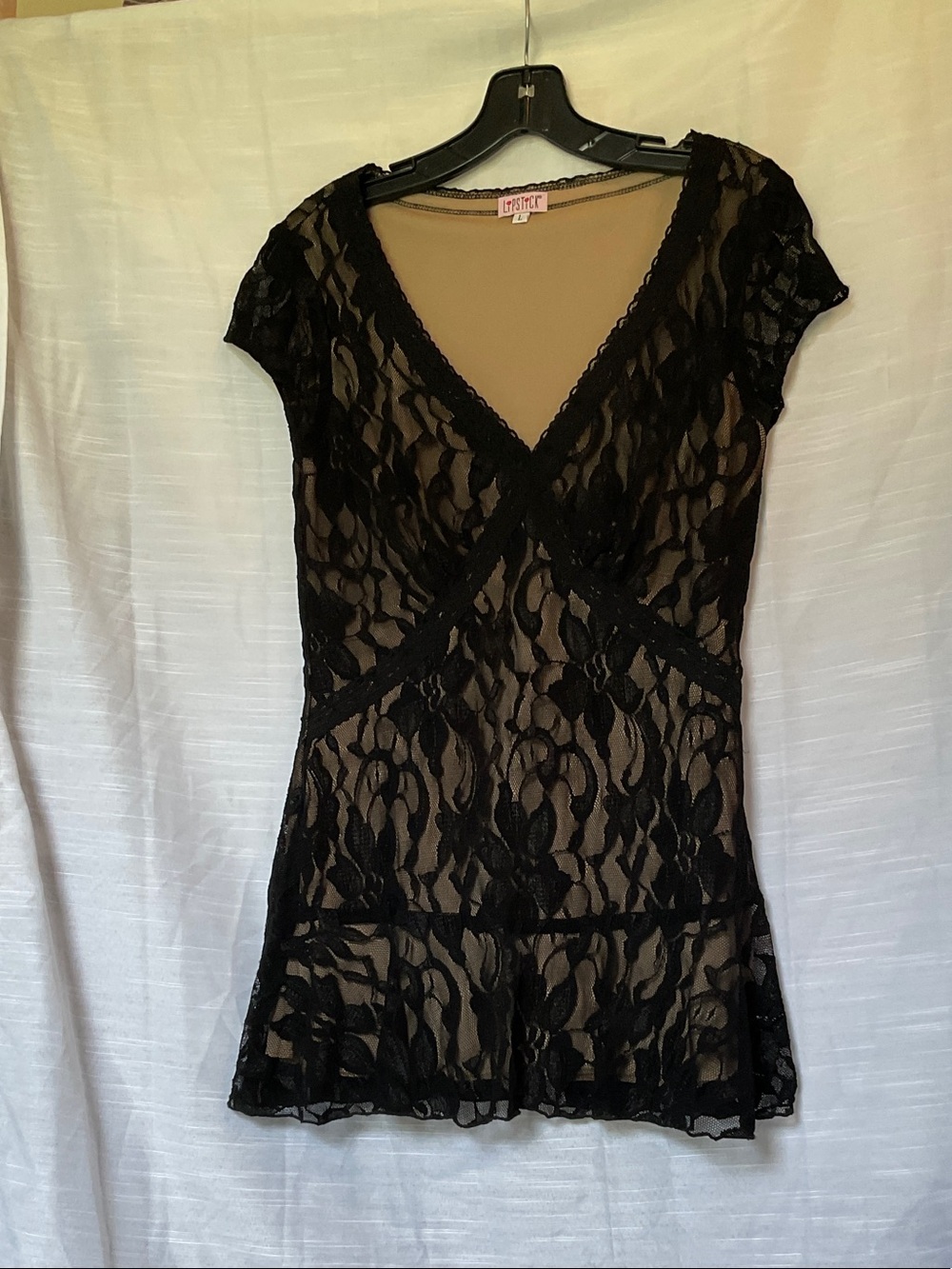 Lipstick Boutique Black Lace V-Neck Cap Sleeve Top